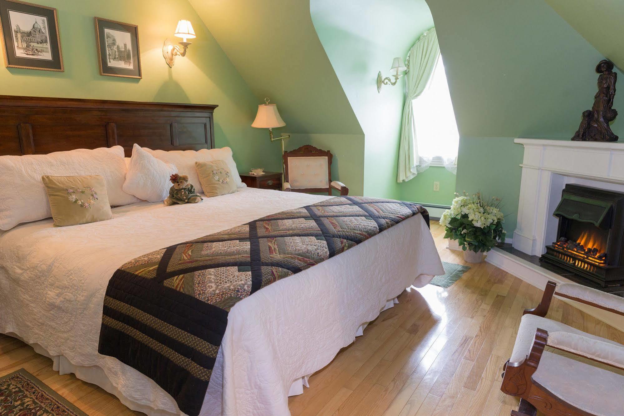 Fitzroy Hall Charlottetown Esterno foto